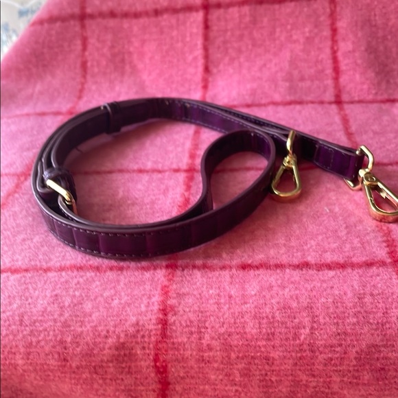 Iridescent Purple Crocodile-Embossed Handbag - Picture 4 of 6